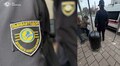 Не залишилися осторонь: контролери допомогли пасажирці, якій стало погано