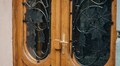 У Львові відреставрували сецесійну браму з каштановим орнаментом