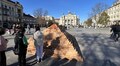 На площі перед Оперним театром з’явився мистецький об'єкт «Говерла»