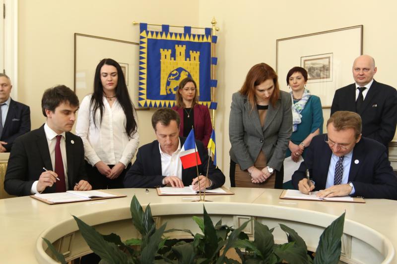 Фото 1: &laquo;Урядова французька програма FASEP погодилася надати для міста Львова технічну допомогу&raquo;, - А. Садовий 