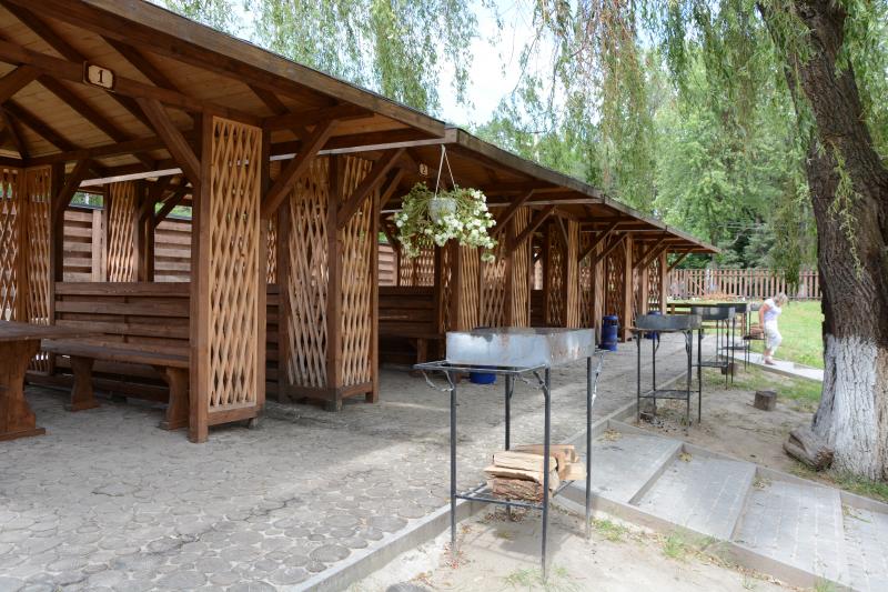 Фото 14: Цього літа безпечно відпочивати і купатись можна у двох озерах в Брюховичах та одному у Винниках