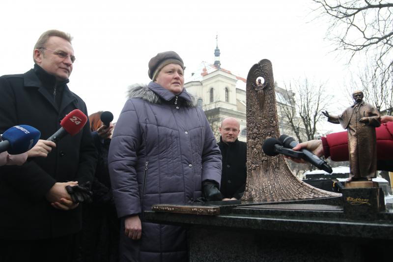 Фото 1: У Львові відкрили міні-макет пам&rsquo;ятника Тарасу Шевченкові, який виготовили для людей з важкими порушеннями зору