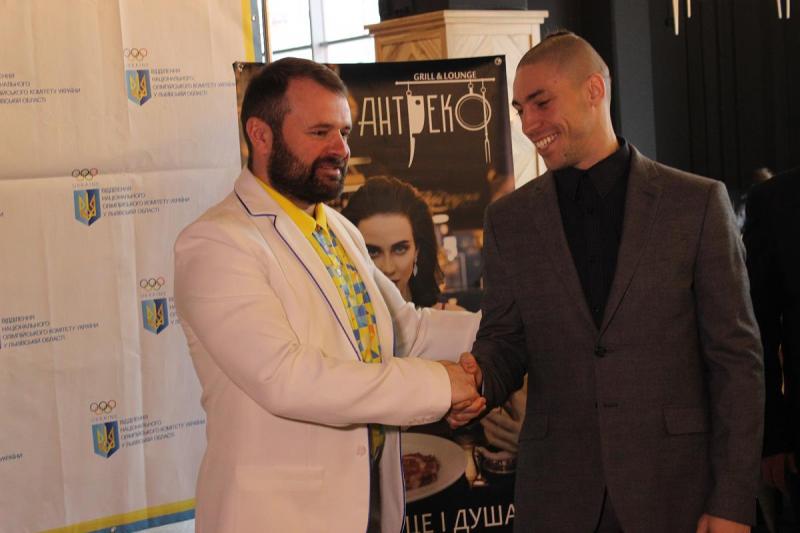Фото 1: Станіслав Горуна отримав нагороду кращого спортсмена лютого