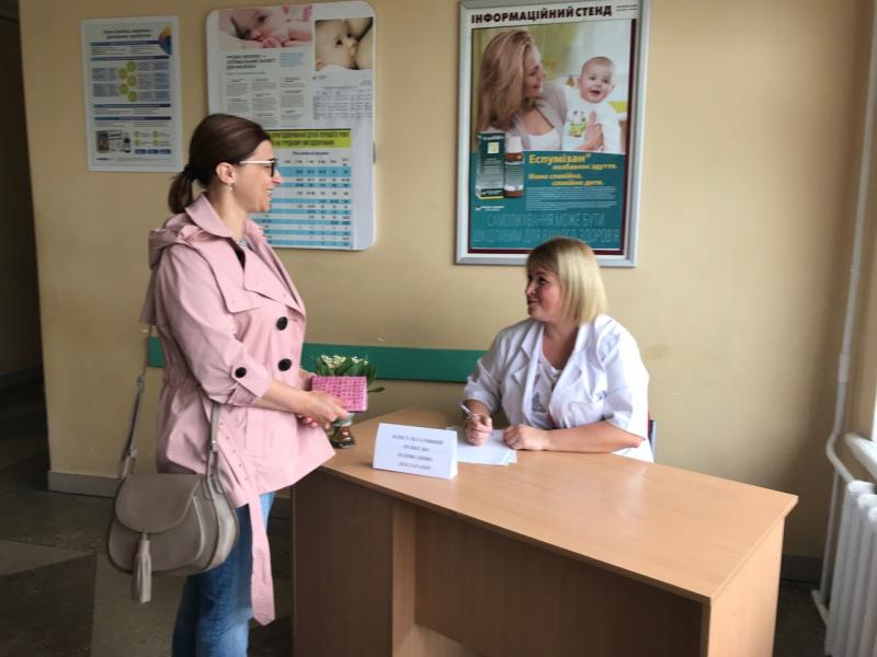 Фото 3: У&nbsp;Львові облаштували консультативні пункти, в&nbsp;яких інформують як&nbsp;обрати лікаря