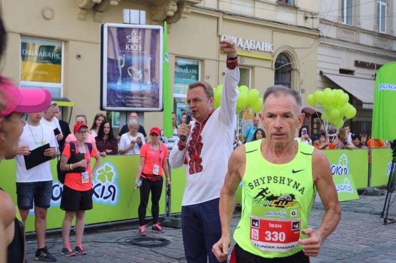 Фото 1: У&nbsp;Львові стартував масштабний міжнародний півмарафон