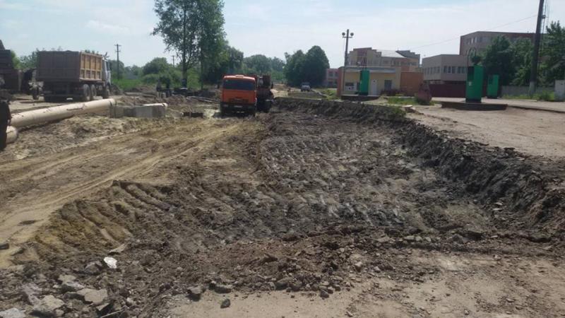 Фото 2: На&nbsp;вул. Пластова триває капітальний ремонт дороги