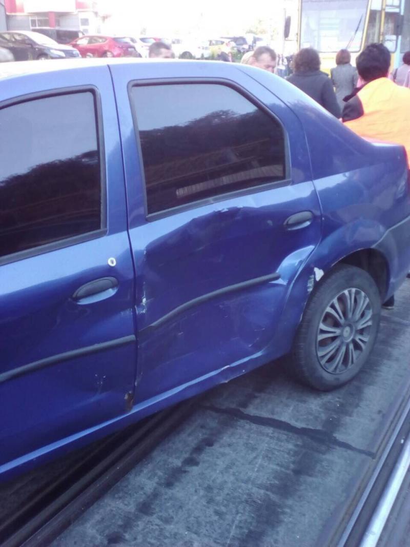Фото 1: На вул. Угорській сталася ДТП: можлива зміна та затримка руху електротранспорту