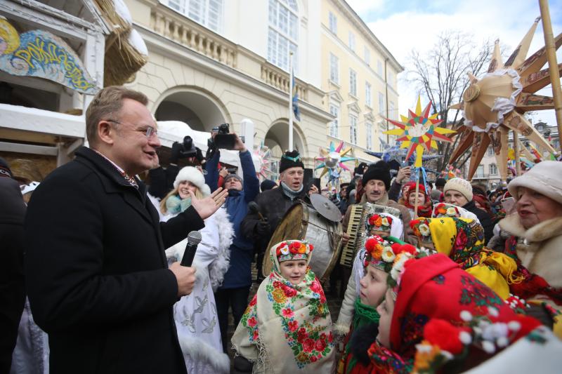 Фото 1: Центром Львова пройшла традиційна Хода звіздарів