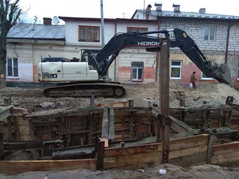 Фото 2: Мер Львова оглянув виконання робіт на&nbsp;вул. Замарстинівській: активні роботи тривають на&nbsp;ділянці від вул. Липинського до&nbsp;вул. Східної