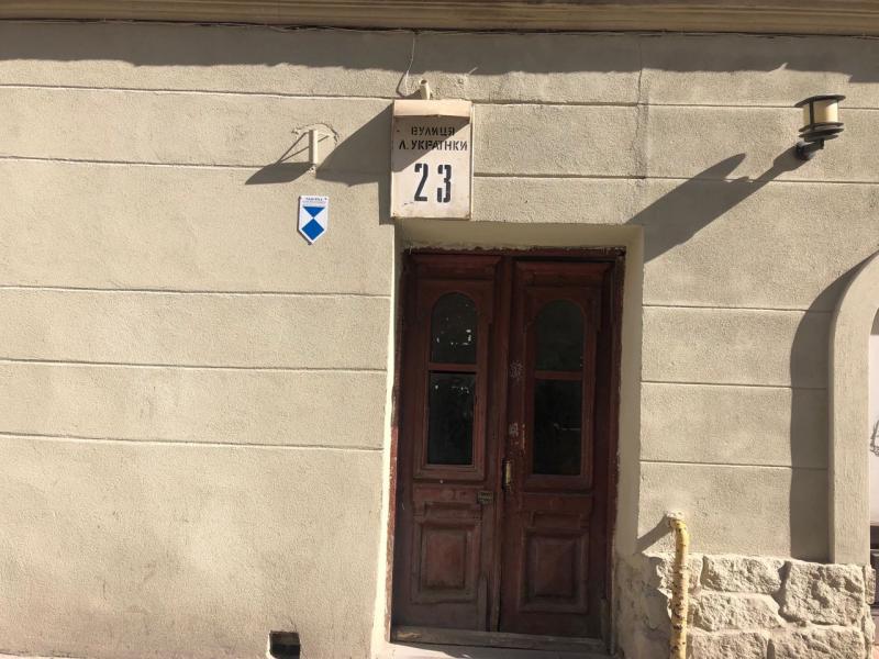 Фото 3: На пам’ятках культурної спадщини Львова встановлюють знак «Блакитний щит»