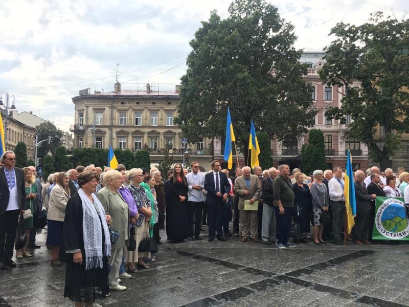 Фото 2: У&nbsp;Львові вшанували 75-ті роковини початку депортації українців з&nbsp;етнічних земель