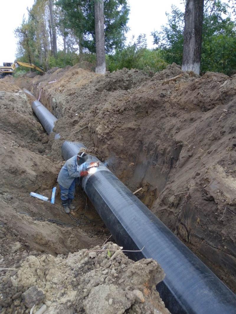 Фото 1: У&nbsp;Винниках ремонтують магістральний водогін