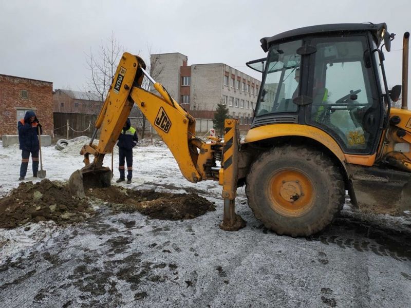 Фото 1: На&nbsp;вул. Д. Апостола проводять роботи з&nbsp;прокладання футлярів для водогону