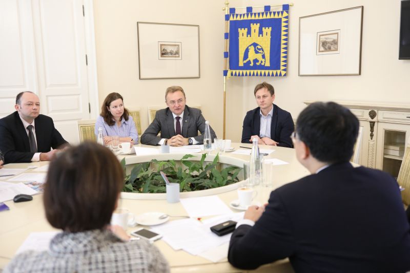 Фото 1: У&nbsp;Львові реалізовуватимуть спільні з&nbsp;Японією проєкти