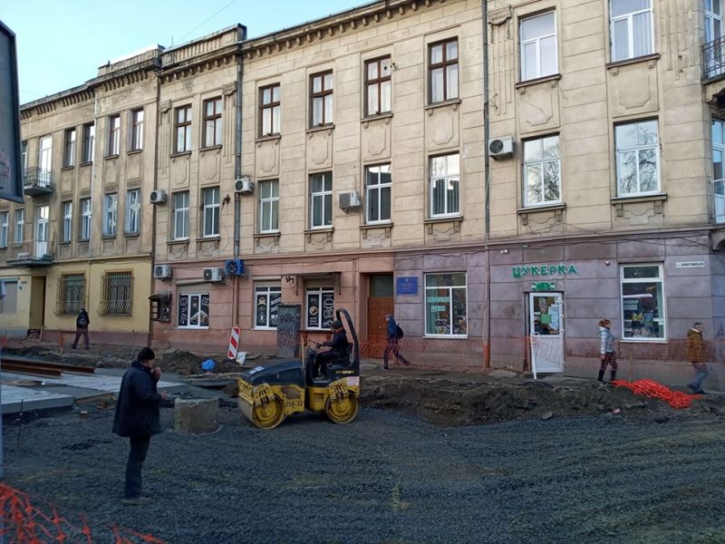 Фото 2: Ремонт вул. Замарстинівської: повністю замінено основний каналізаційний колектор, тривають роботи з&nbsp;облаштування дорожнього покриття