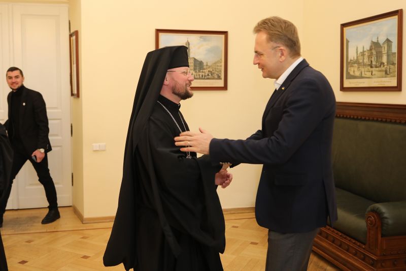 Фото 2: &laquo;Ми&nbsp;б&nbsp;хотіли, щоб Львів залишився у&nbsp;Вашому серці назавжди&raquo;,&nbsp;&mdash; мер Львова владиці Степану Сусу