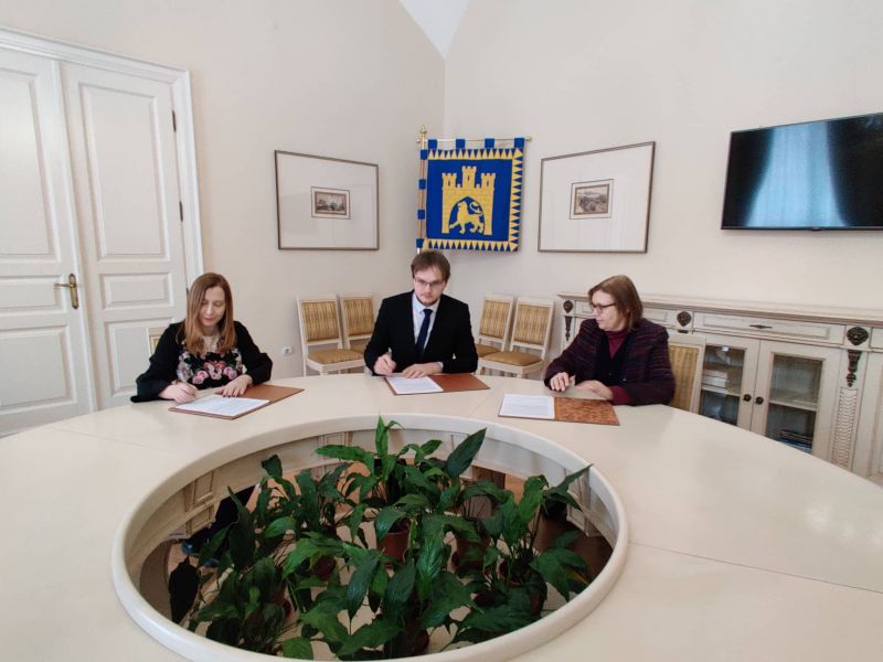 Фото 2: Мерія підписала меморандум з громадськими організаціями в напрямку просвітництва та популяризації математики