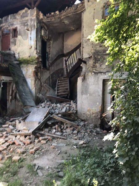 Фото 2: У приватній будівлі на вул. Дашкевича, 29 обвалилася частина стіни: ніхто не постраждав, РА розшукує співвласників будинку
