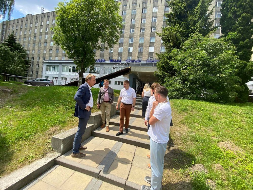 Фото 2: В лікарні швидкої допомоги Львова відкриватимуть нові відділення, а&nbsp;територію навколо облагородять