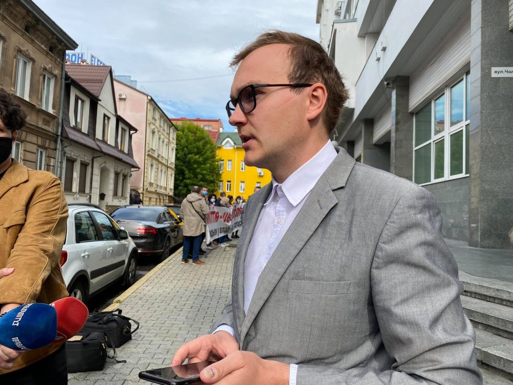 Фото 1: Суд у справі позову ПП «Клуб Пікассо» до заступника міського голови Андрія Москаленка перенесли на 12 жовтня