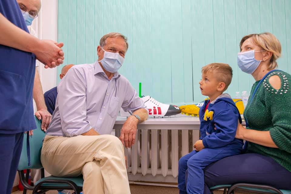 Фото 2: Понад 80 дітей зі складними вадами отримали допомогу від пластичного хірурга з Німеччини