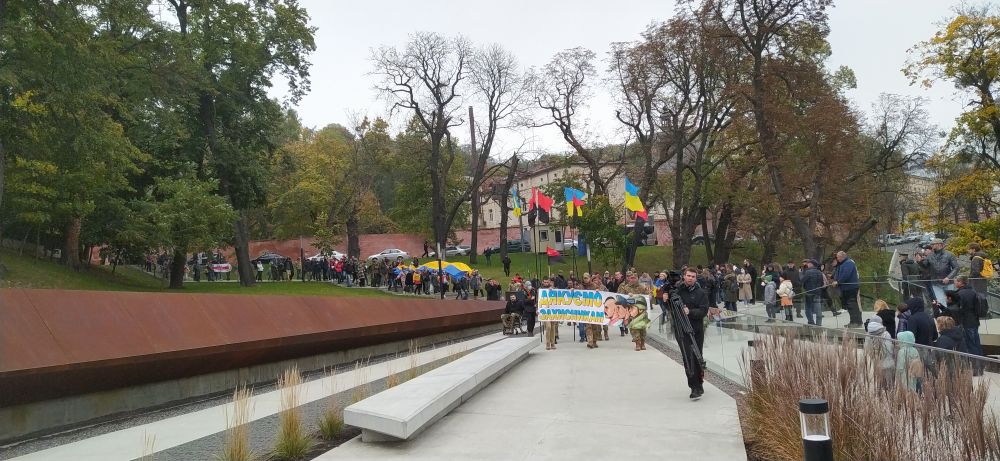 Фото 1: Вулицями Львова пройшла хода під назвою «Дякуємо Захисникам»