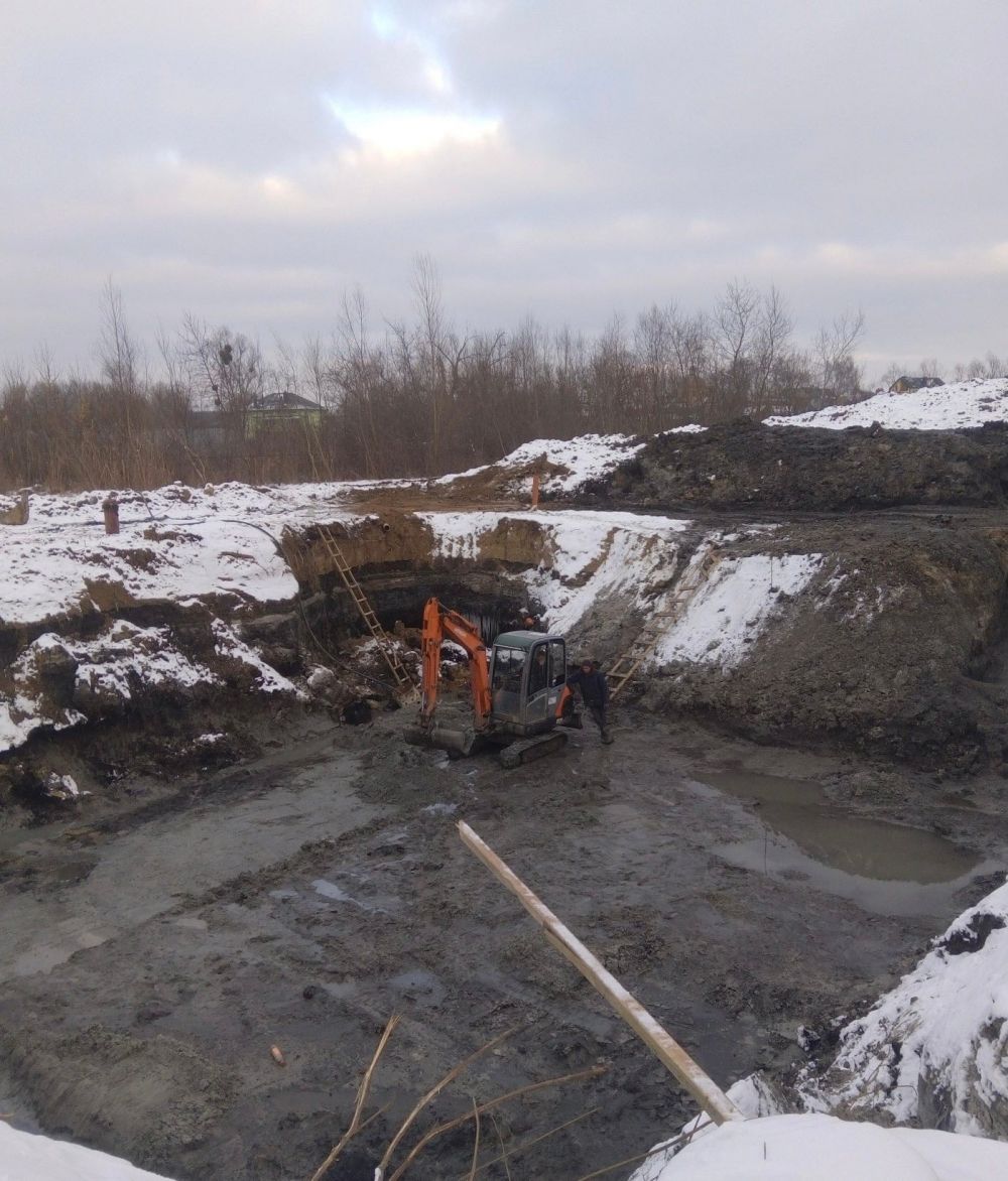 Фото 1: У смт Рудне продовжили будівництво каналізаційно-насосної станції