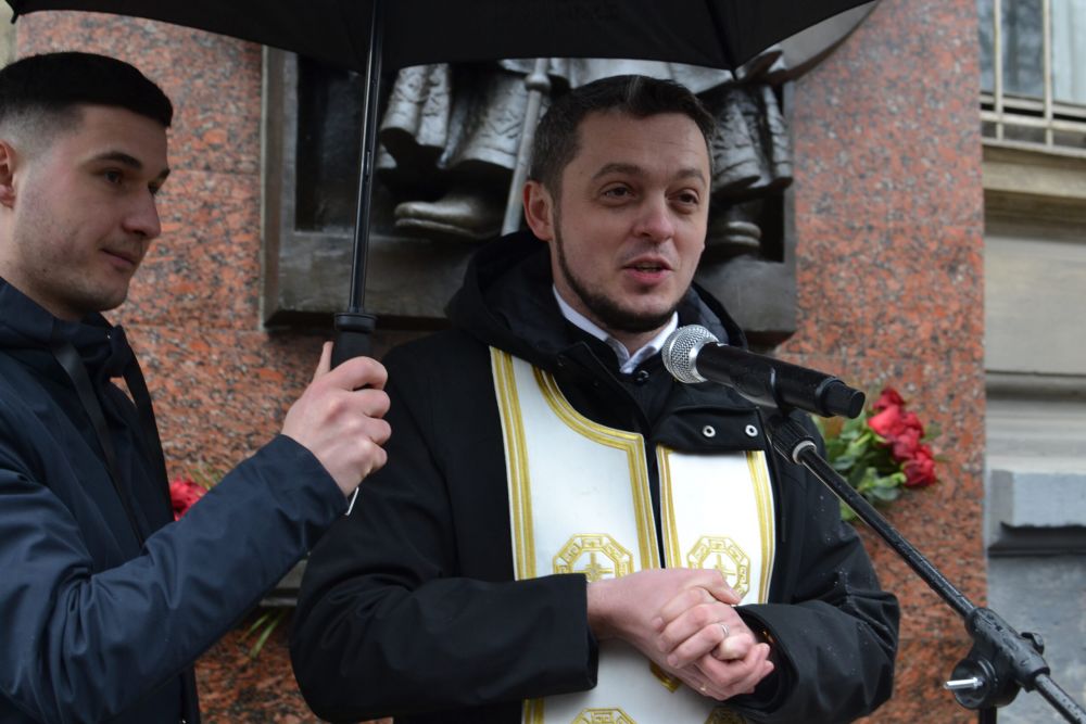 Фото 3: Сьогодні біля меморіальної дошки Патріарха Йосифа (Сліпого) відбулися молитва та віче до його 130-річчя