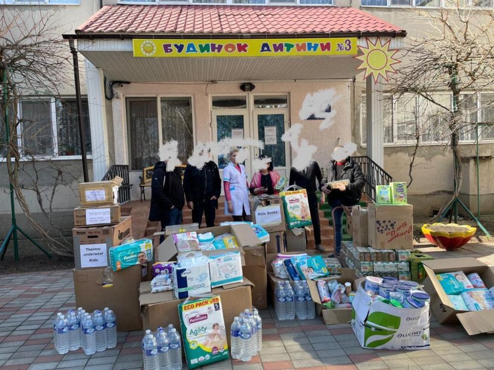Фото 2: Львів забезпечує гуманітарними вантажами різні міста та села України