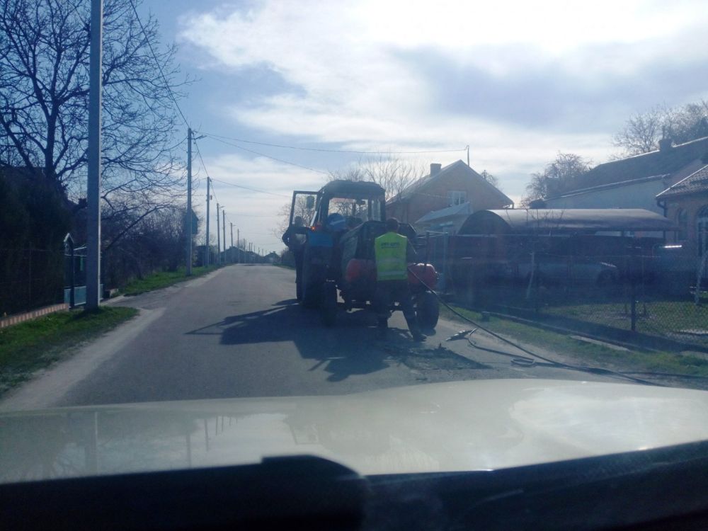 Фото 1: У громадах Львова тривають ямкові ремонти доріг
