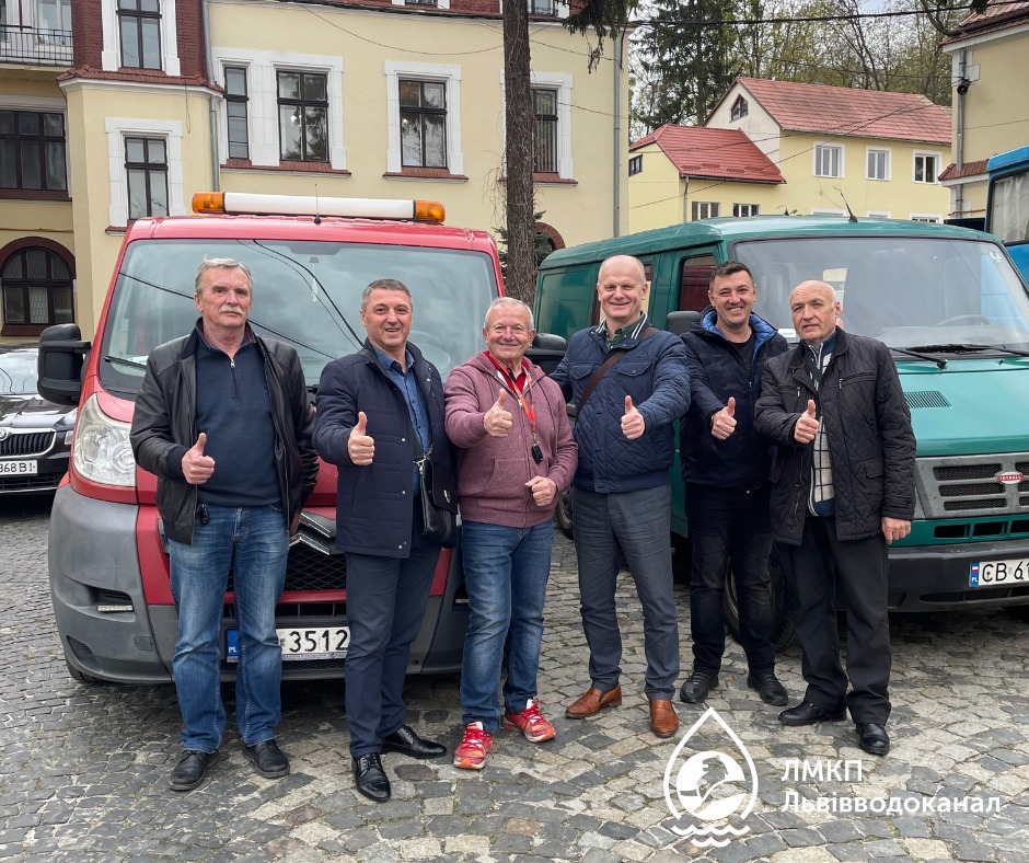 Фото 1: Львівводоканал отримав автомобілі від польського міста Бидгощ