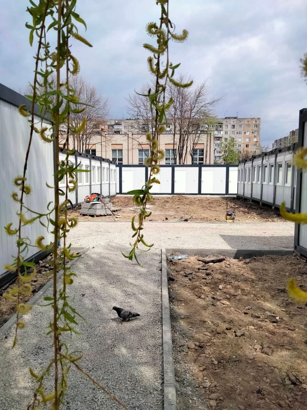 Фото 1: У Львові на ще двох локаціях облаштовують модульне житло для переселенців