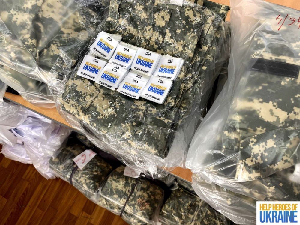 Фото 2: Львову подарували тканини на пів мільйона гривень для пошиття військової форми (відео)