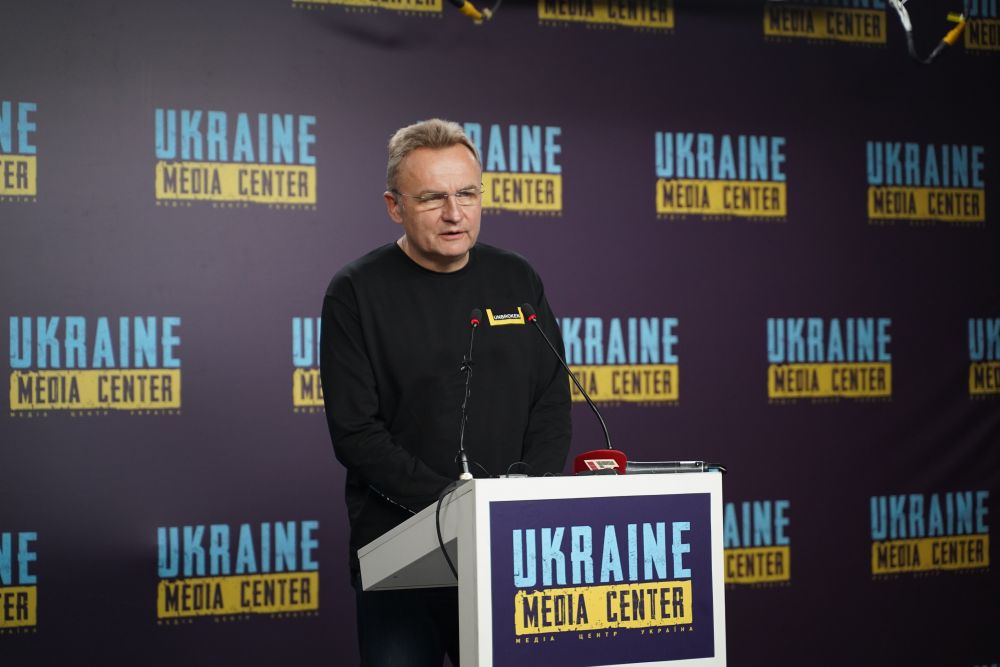Фото 1: &laquo;Щоб привести до ладу пошкоджені підстанції - потрібні місяці&raquo;, - А. Садовий