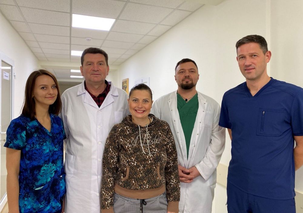Фото 2: Львівські медики прооперували жінку, в якої було уражено понад 50% печінки