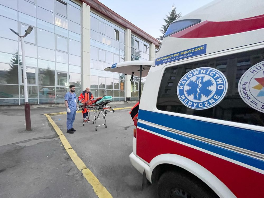 Фото 2: Медики врятували 14-річного хлопця з Лиману, який дивом вижив під час ракетного удару росіян