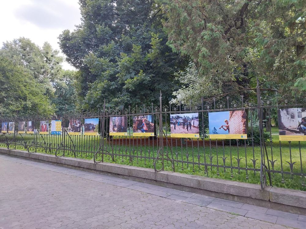 Фото 2: У Львові відкрили фотовиставку про волонтерство відновлення