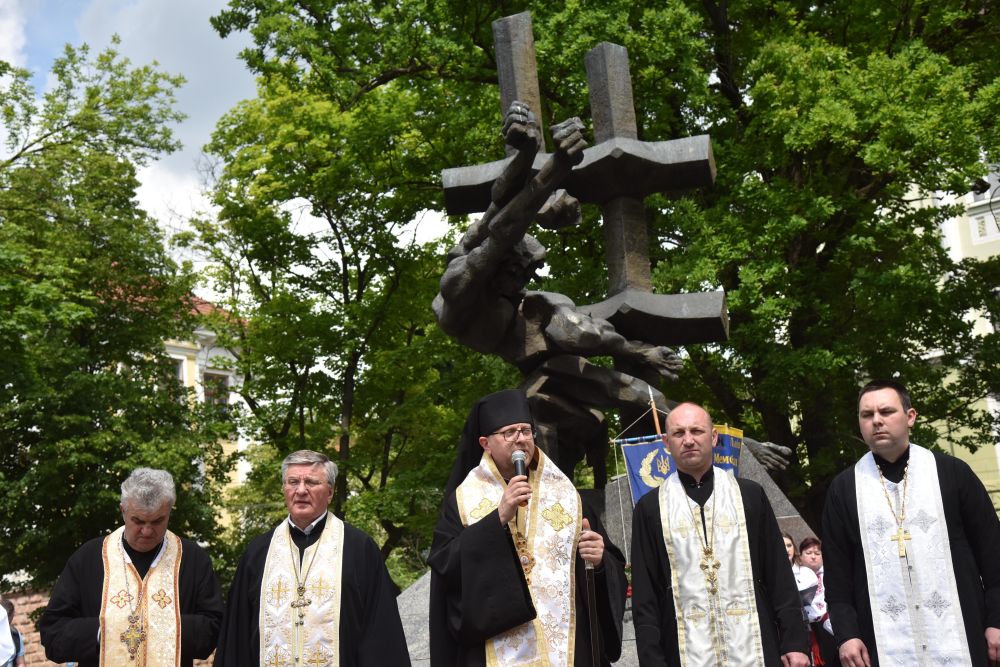 Фото 1: У Львові вшанували жертв політичних репресій