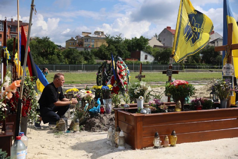 Фото 2: Львів вшановує пам&rsquo;ять загиблих в&nbsp;Оленівці