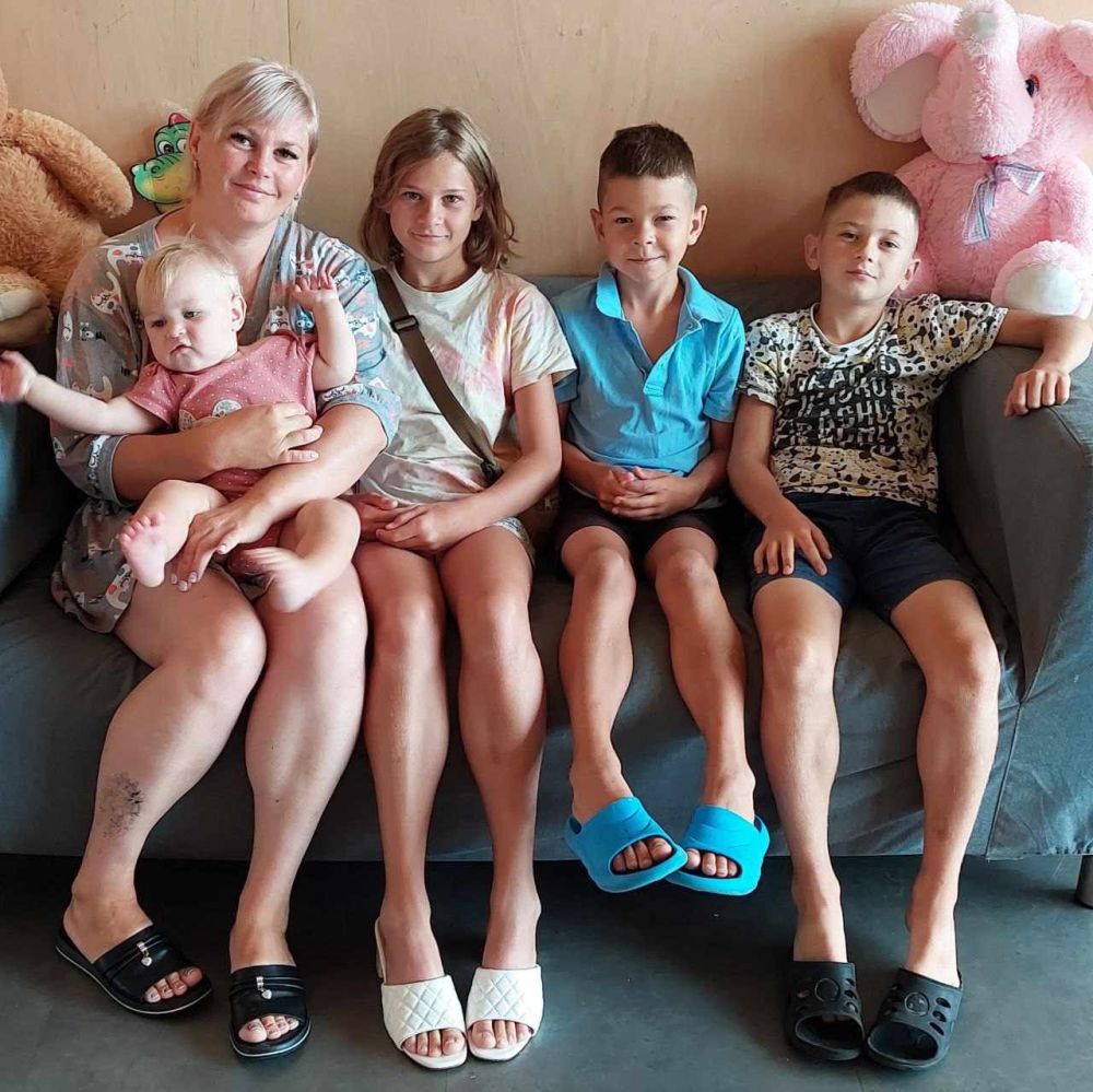 Фото 1: &laquo;Я справжня незламна матуся, яку не зламала ані війна, ані обставини, в яких опинилась&raquo;, &ndash; мама трьох дітей з Лисичанська, яка евакуювалась до Львова