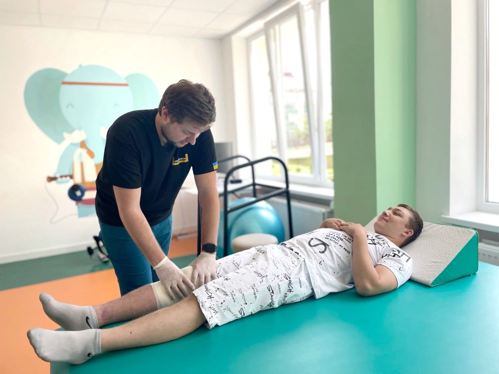 Фото 3: Львівські медики вдруге в історії української медицини пересадили шкіру дитині від посмертного донора