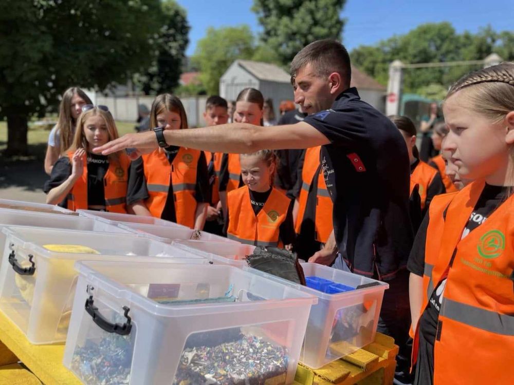 Фото 1: Уже понад 1200 учнів відвідали Навчальний центр поводження з відходами