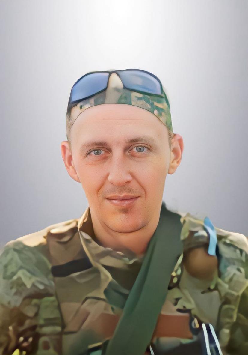 Фото 1: Завтра Львів попрощається з захисником Ярославом Мурином