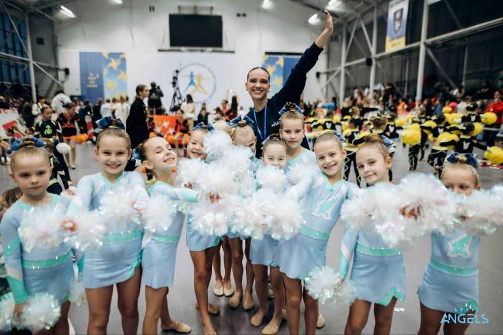 Фото 2: Львівські черлідери здобули 46 нагород Кубка України