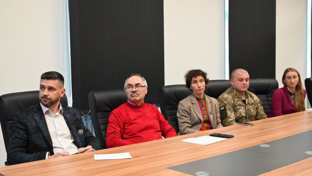 Фото 2: Мозаїку на Клепарівській досліджуватиме група експертів