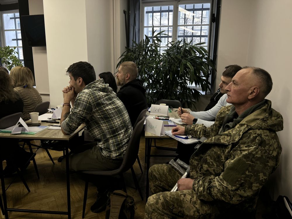 Фото 2: Військових та їх дружин навчають бізнесу