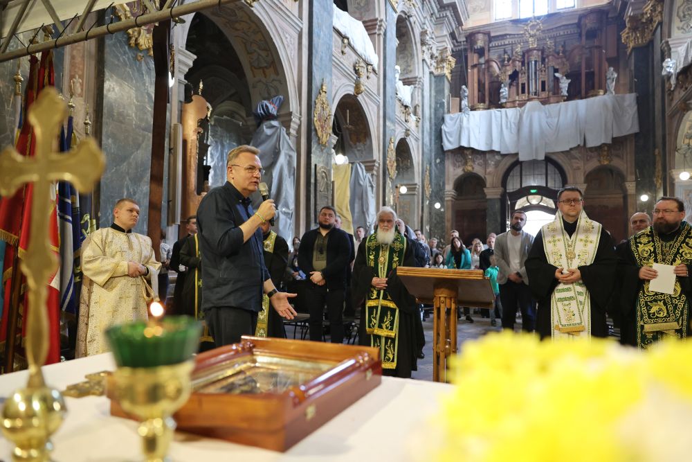 Фото 2: У Гарнізонному храмі святих апостолів Петра і Павла відбулася міжконфесійна молитва з нагоди Дня міста