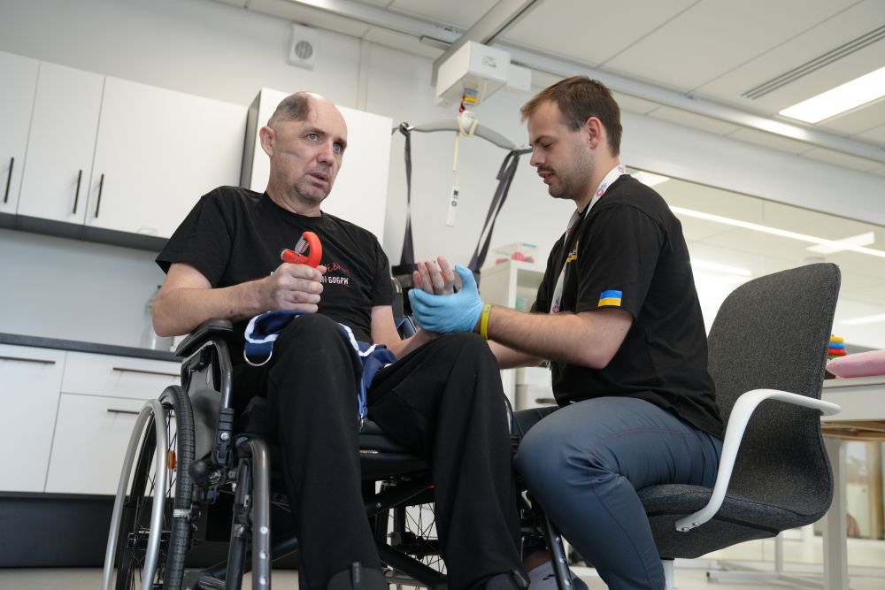 Фото 3: У Львові врятували захисника, у грудях якого застряг уламок ворожого боєприпасу