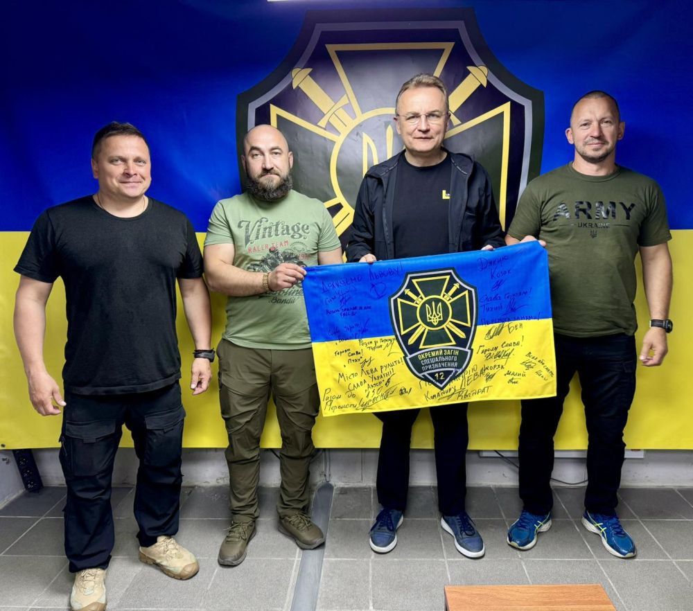 Фото 2: Мер Львова відвідав захисників на Запорізькому напрямку та передав техніку від громади міста