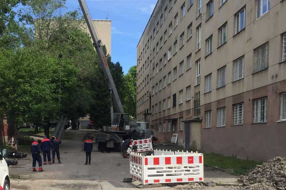 Фото 1: На вул. Мечникова замінять 140 м теплової мережі